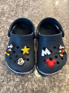 Toddler Navy Mickey Mouse Crocs-Style Clog with Jibbitz